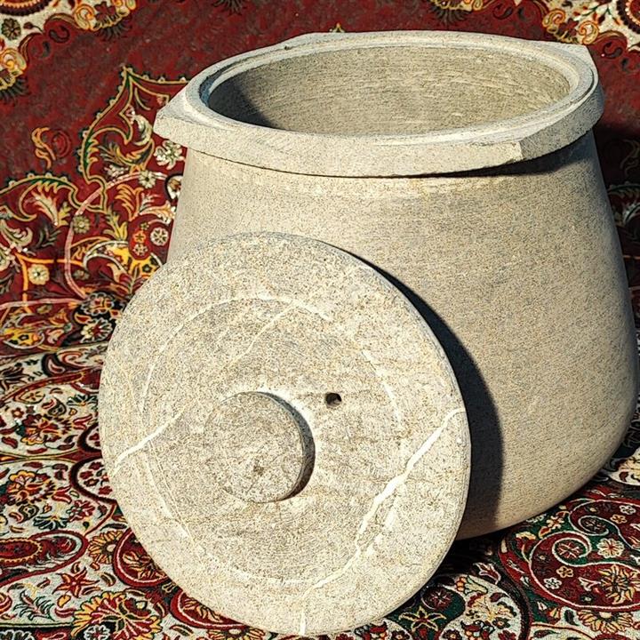 دیگ سنگی 8 نفره درب سوراخ دار  ضمانت اصالت سنگ